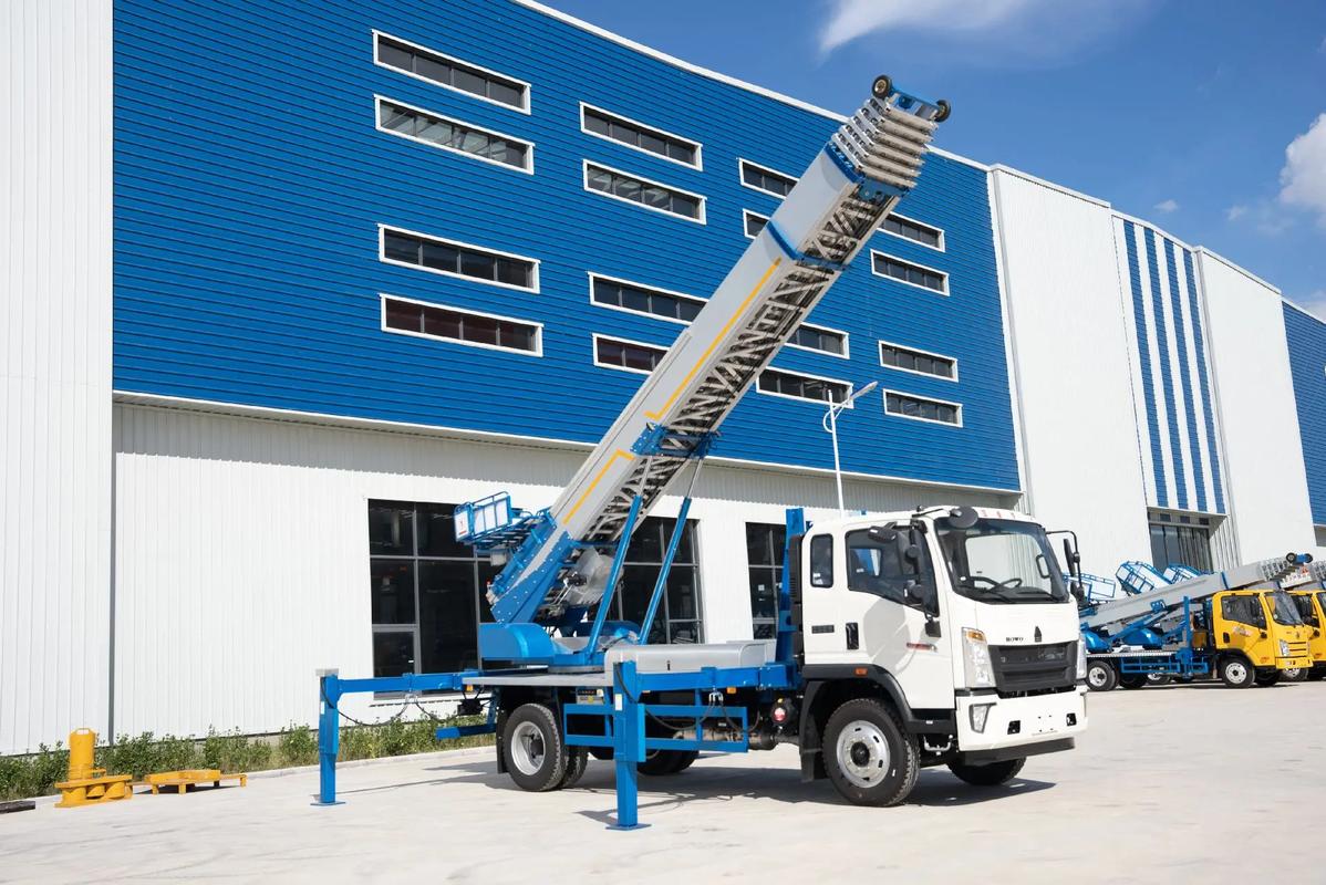 稻城小型云梯车上料车租赁多少钱