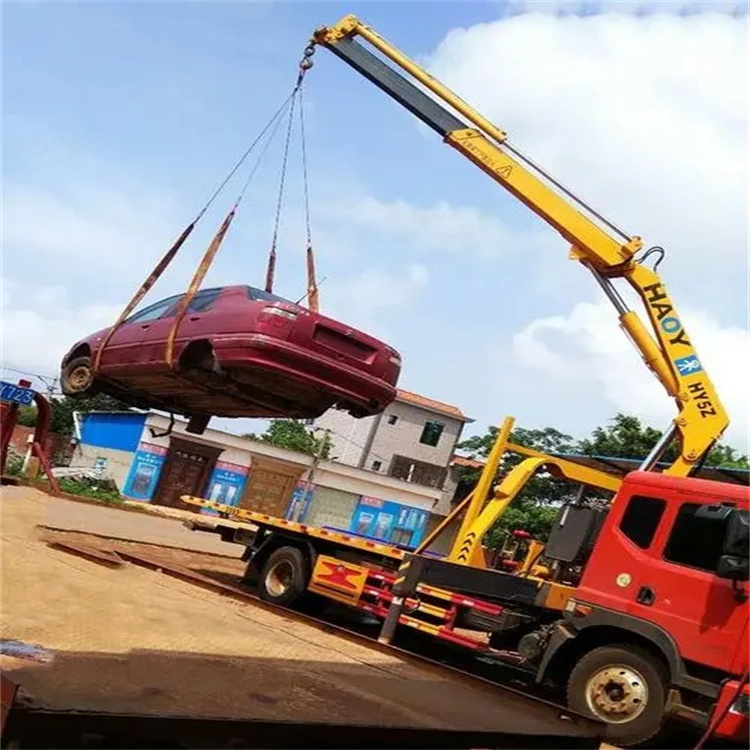 稻城吊车救援小汽车怎么吊