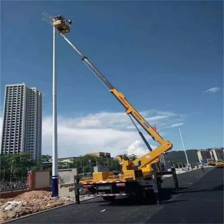 稻城维修路灯的曲臂升降车出租