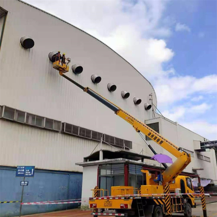 稻城高空作业车出租服务：专业广告牌安装解决方案